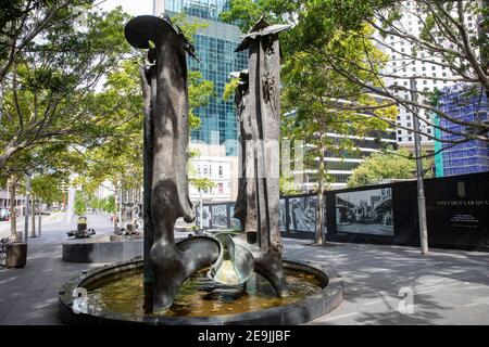 La fontana in bronzo del torrente Tank in Herald Square Circular Quay, Sydney Centro citta', NSW, Australia Foto Stock