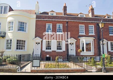 Casa storica a Portsmouth, Hampshire, dove nacque il romanziere Charles Dickens (1812 - 1870). Ora un museo dedicato al grande scrittore. Histori Foto Stock