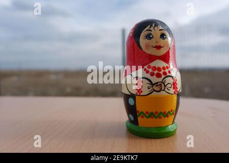 Bambola Matryoshka tradizionale all'aperto Foto Stock