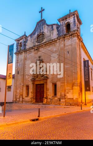 COIMBRA, PORTOGALLO, 20 MAGGIO 2019: Vista al tramonto del museo nazionale Machado de Castro a Coimbra, Portogallo Foto Stock