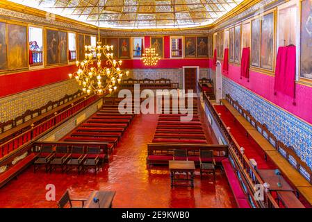COIMBRA, PORTOGALLO, 21 MAGGIO 2019: Sala grande dos actos all'università di Coimbra in Portogallo Foto Stock