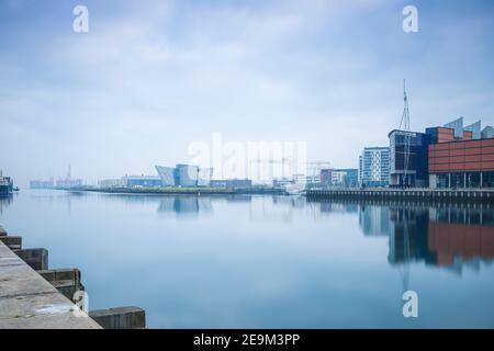 Regno Unito e Irlanda del Nord, Belfast, vista del Titanic Belfast museum e SSE Arena Foto Stock