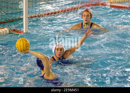 Verona, Italia. 5 Feb 2021. Verona, Italia, Monte Bianco Pools, 05 febbraio 2021, Paula Rutgers Godina - CE Mediterranei Barcellona durante CE Mediterrani vs Kinef Surgutneftgas - Waterpolo Eurolega Donna Match Credit: Roberto Tommasini/LPS/ZUMA Wire/Alamy Live News Foto Stock