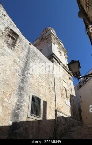 Vieste, Italia - Città Vecchia nella Penisola del Gargano. Co-Cattedrale di Santa Maria Assunta. Foto Stock