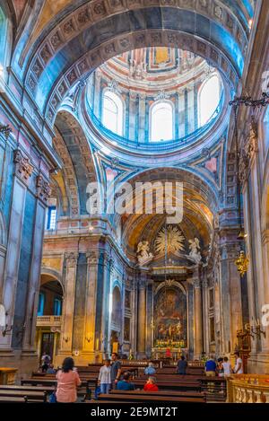 LISBONA, PORTOGALLO, 1 GIUGNO 2019: Interno della basilica da estrela a Lisbona, Portogallo Foto Stock