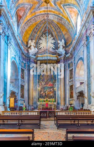 LISBONA, PORTOGALLO, 1 GIUGNO 2019: Interno della basilica da estrela a Lisbona, Portogallo Foto Stock