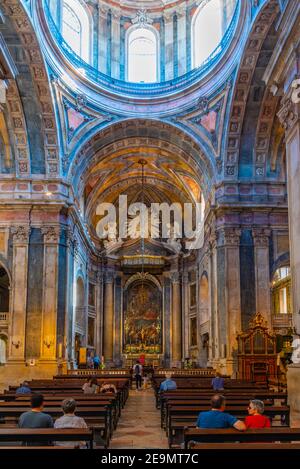 LISBONA, PORTOGALLO, 1 GIUGNO 2019: Interno della basilica da estrela a Lisbona, Portogallo Foto Stock