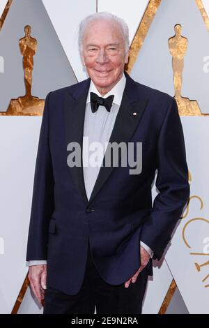 Hollywood, Stati Uniti. 04 marzo 2018. Christopher Plummer cammina sul tappeto rosso durante la novantesima cerimonia dell'Academy Awards, presentata dall'Accademia di arti e scienze del movimento, tenutasi al Dolby Theatre di Hollywood, California il 4 marzo 2018. (Foto di Anthony Behar/Sipa USA) Credit: Sipa USA/Alamy Live News Foto Stock