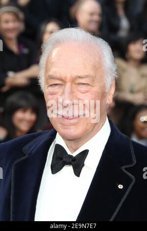 **FILE FOTO** Christopher Plummer è scomparso. Christopher Plummer arriva all'84th Academy Awards all'Hollywood and Highland Center di Hollywood, California. 26 febbraio 2012. Credito: Mpi26/MediaPunch Foto Stock