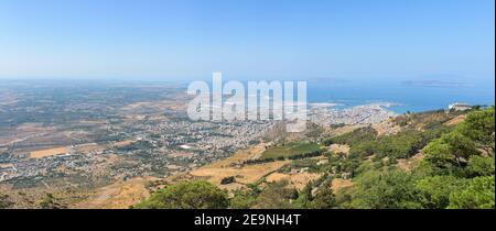 Vista panoramica aerea della città di Trapani sulla Sicilia, Italia Foto Stock