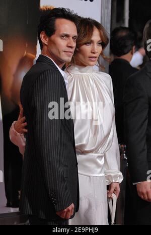 Marc Anthony e Jennifer Lopez partecipano alla prima di Columbia Pictures 'The Pursuit of Happyness' a Westwood. Los Angeles, 7 dicembre 2006. Foto di Lionel Hahn/ABACAPRESS.COM Foto Stock