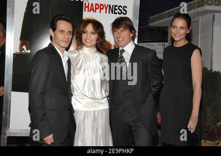 Marc Anthony, Jennifer Lopez, Tom Cruise e Katie Holmes partecipano alla prima di Columbia Pictures 'The Pursuit of Happyness' a Westwood. Los Angeles, 7 dicembre 2006. Foto di Lionel Hahn/ABACAPRESS.COM Foto Stock