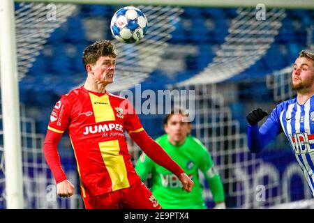 EINDHOVEN, PAESI BASSI - 5 FEBBRAIO: (L-R): Bas Kuipers delle aquile di Passi pure durante la partita olandese Keukenkampioendivisie tra FC Eindhoven e Go Ah Foto Stock