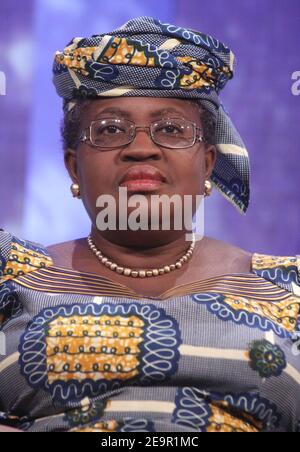 Ngozi Okonjo-Iweala, l'ex ministro delle finanze della Nigeria, sembra destinato a diventare il prossimo direttore generale dell'OMC. IMMAGINE DEL FILE. 5 Feb 2021. 23 settembre 2009, New York, New York, Stati Uniti: NGOZI OKONJO-IWEALA, amministratore delegato del World Bank Group partecipa al V incontro annuale della Clinton Global Initiative tenutosi al New York Sheraton Hotel. Credit: Nancy Kaszerman/ZUMA Wire/Alamy Live News Foto Stock