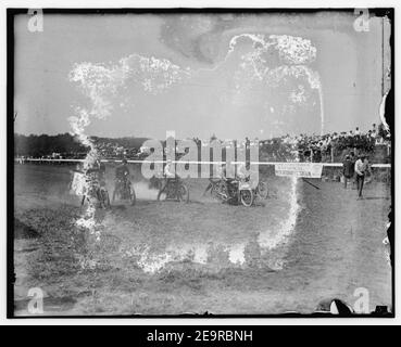 Gare motociclistiche, Benning, Md. Labor Day, 1916 Foto Stock