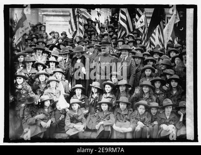 Sig.ra Harding, Gen'l Pershing, Sig.ra Benedetto Crovell, 5-7-21 Foto Stock