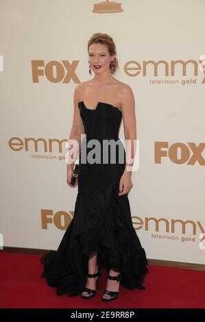 Anna Torv al Primetime Emmy Awards 2011 al Nokia Theatre L.A. Vivi nel centro di Los Angeles Foto Stock