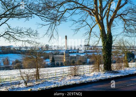 Bliss Tweed Mill nella neve di gennaio. Chipping Norton, Oxfordshire, Inghilterra Foto Stock