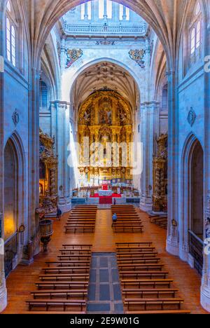 SALAMANCA, SPAGNA, 19 MAGGIO 2019: Interno del Convento di San Esteban a Salamanca, Spagna Foto Stock