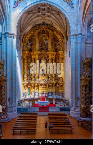 SALAMANCA, SPAGNA, 19 MAGGIO 2019: Interno del Convento di San Esteban a Salamanca, Spagna Foto Stock