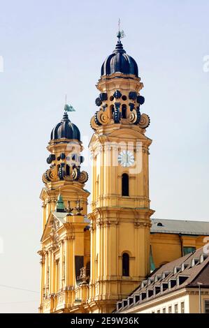 Monaco di Baviera-Germania, 24 aprile 2019: La Chiesa Teatina di San Cajetan è una chiesa cattolica di Monaco di Baviera, Germania meridionale. Foto Stock