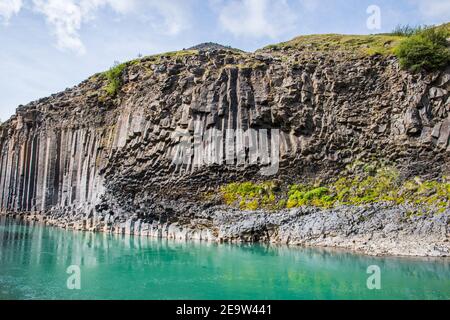 Il magnifico canyon di Studlagil nella valle di Jokuldalur in Islanda Foto Stock