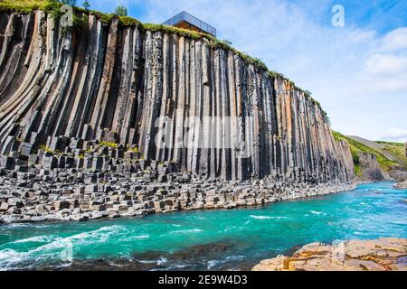 Il magnifico canyon di Studlagil nella valle di Jokuldalur in Islanda Foto Stock