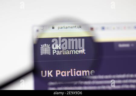 Los Angeles, USA - 1 febbraio 2021: Pagina del sito del Parlamento britannico. Parliament.uk logo sullo schermo, editoriale illustrativo Foto Stock