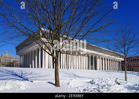 PRINCETON, NJ -4 FEB 2021- Vista di Robertson Hall, sede della Princeton School of Public and International Affairs (ex Woodrow Wilson School) A. Foto Stock