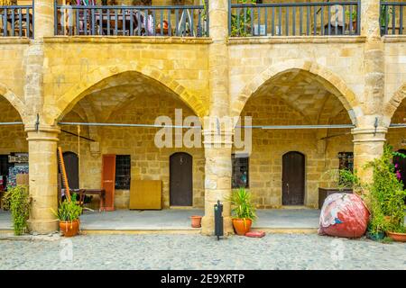 Arcade di Buyuk Han a Lefkosa, Cipro Foto Stock