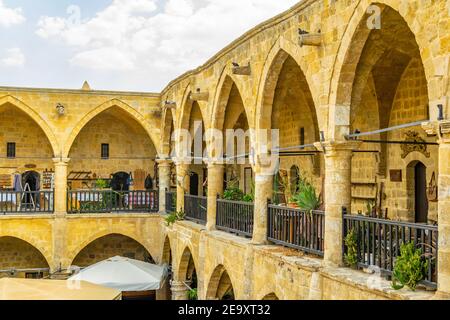 Arcade di Buyuk Han a Lefkosa, Cipro Foto Stock