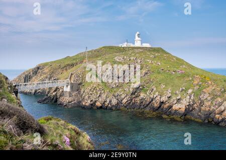 Strumble Head Lighthouse, Pencaer, Pembrokeshire, Galles, GB, Regno Unito Foto Stock