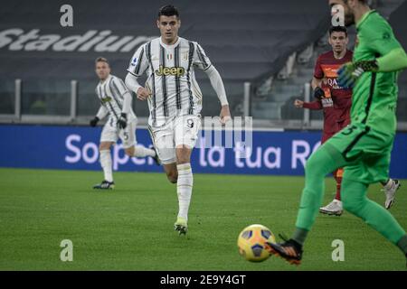 Torino, Italia. 06 febbraio 2021. Torino. Serie A Tim 2020/2021 League match. Juventus vs Roma. Allianz Stadium nella foto: Alvaro Morata Credit: Independent Photo Agency/Alamy Live News Foto Stock