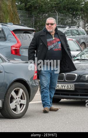 Kiezpirat, Schauspieler, Kalle Haverland, Führungsfahrzeug, Autocorso Freiheitsfahrer, Querdenker, Coronaleugner, gegen Coronamaßnahmen, Maskenverweig Foto Stock