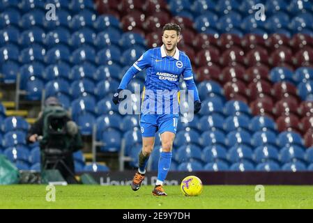 Burnley, Regno Unito. 06 febbraio 2021. Adam Lallana di Brighton & Hove Albion in azione. Premier League Match, Burnley contro Brighton & Hove Albion al Turf Moor di Burnley, Lancs sabato 6 febbraio 2021. Questa immagine può essere utilizzata solo per scopi editoriali. Solo per uso editoriale, è richiesta una licenza per uso commerciale. Nessun uso nelle scommesse, nei giochi o nelle pubblicazioni di un singolo club/campionato/giocatore. pic di Chris Stading/Andrew Orchard sport photography/Alamy Live news Credit: Andrew Orchard sports photography/Alamy Live News Foto Stock
