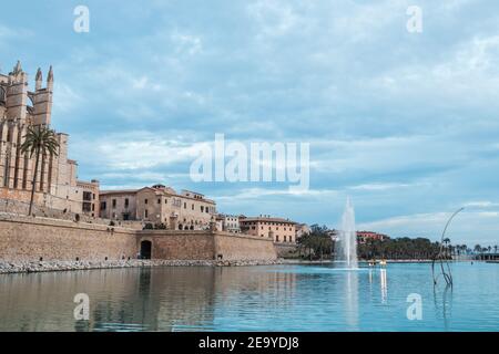 Bella vista della diocesi cattolica romana di Maiorca chiesa a Malcola, Palma di Maiorca, Baleari, Spagna Foto Stock