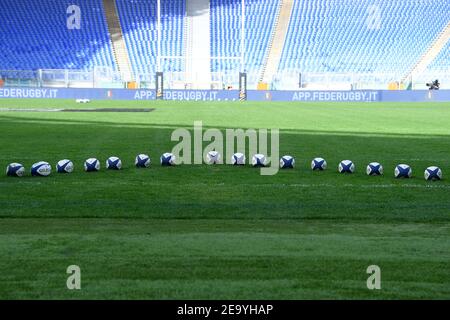 Roma, Ita. 06 febbraio 2021. Palle ufficiali, Italia contro Francia, Rugby, Six Nation Credit: Independent Photo Agency/Alamy Live News Foto Stock