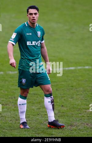 LONDRA, Regno Unito, 06 FEBBRAIO: Sheffield il mercoledì Joey Pelupessy durante il campionato Sky Bet tra Millwall e Sheffield mercoledì al Den Stadium di Londra il 06 febbraio 2021 Credit: Action Foto Sport/Alamy Live News Foto Stock