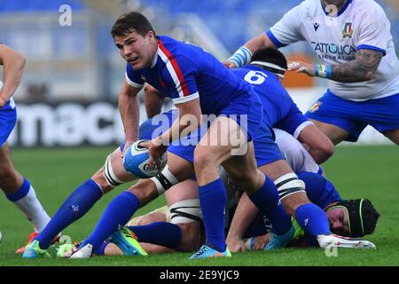 Roma, Ita. 06 febbraio 2021. Antoine Dupont di Francia, Italia contro Francia, Rugby, sei Nation Credit: Agenzia fotografica indipendente/Alamy Live News Foto Stock