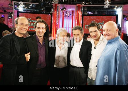 Philippe Geluck, Cyril Eldin, Guy Bedos, Michel Drucker, Nicolas Bedos e Jean-Pierre Coffe partecipano al talk show di Michel Drucker Vivement Dimanche Special Guy Bedos a Parigi, Francia, il 12 gennaio 2005. Foto di Jean-Jacques Datchary/ABACA. Foto Stock