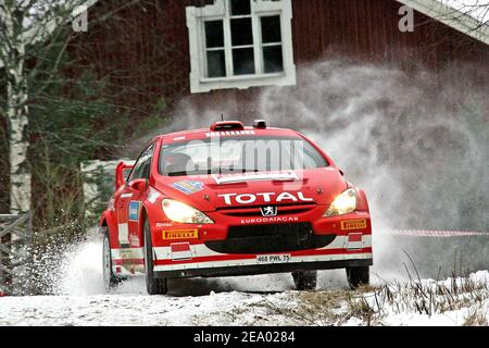 Il pilota finlandese Marcus Gronholm, Peugeot 307 WRC durante il Rally svedese, in Svezia, il 11 febbraio 2005. Foto di Jean-Marc Pastor/Cameleon/ABACA. Foto Stock