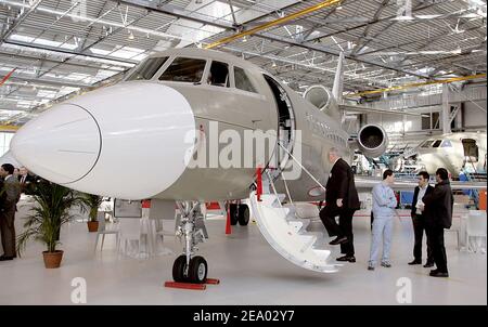 Sala di assemblaggio Dassault Falcon 7X presso lo stabilimento Dassault Aviation di Merignac, nella Francia sud-occidentale, il 15 febbraio 2005. Foto di Patrick Bernard/ABACA. Foto Stock