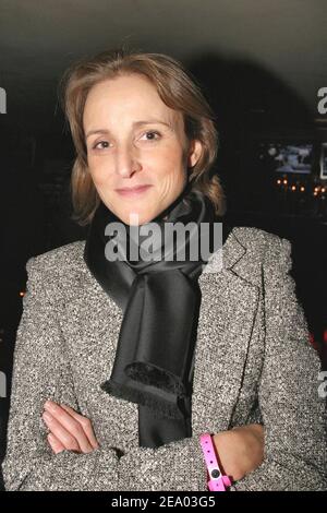 Marie-Laure, la moglie del ministro degli interni francese Dominique de Villepin, partecipa al party Cellboost per gli accessori per telefoni cellulari organizzato da Worldline Communications presso la sala VIP di Parigi, Francia, il 17 febbraio 2005. Foto di Benoit Pinguet/ABACA. Foto Stock