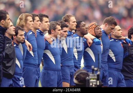 Squadra francese durante la partita Francia-Galles RBS 6 Nations Championship allo stadio Stade de France, a nord di Parigi-Francia il 26 febbraio 2005. Il Galles vince il 24-18. Foto di Nicolas Gouhier/Cameleon/ABACA Foto Stock