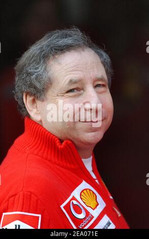 Il team manager della Ferrari Jean Todt sul circuito di Melbourne per il primo Gran Premio di Formula 1, a Melbourne, Australia, il 4 marzo 2005. Foto di Thierry Gromik/ABACA. Foto Stock