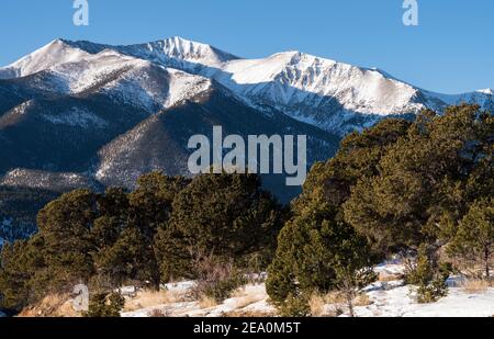 Mount Antero a 14,197 piedi o 4,351 metri, è chiamato per il capo antero dei nativi americani della banda Uintah della nazione Ute. Foto Stock