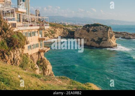 Scogliere alle rocce di Raouche a Beirut, Libano Foto Stock