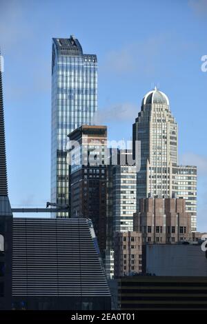 Miliardario's Row, Midtown Manhattan - torreggiante su Central Park, i superlussuosi grattacieli residenziali per i mondi ricchi Foto Stock