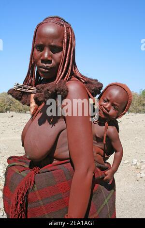 Himba la madre e il bambino Foto Stock