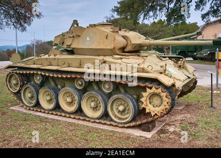 M24 serbatoio di luce Chaffee, Armour Row al Texas Military Forces Museum a Camp Mabry ad Austin, Texas, USA Foto Stock